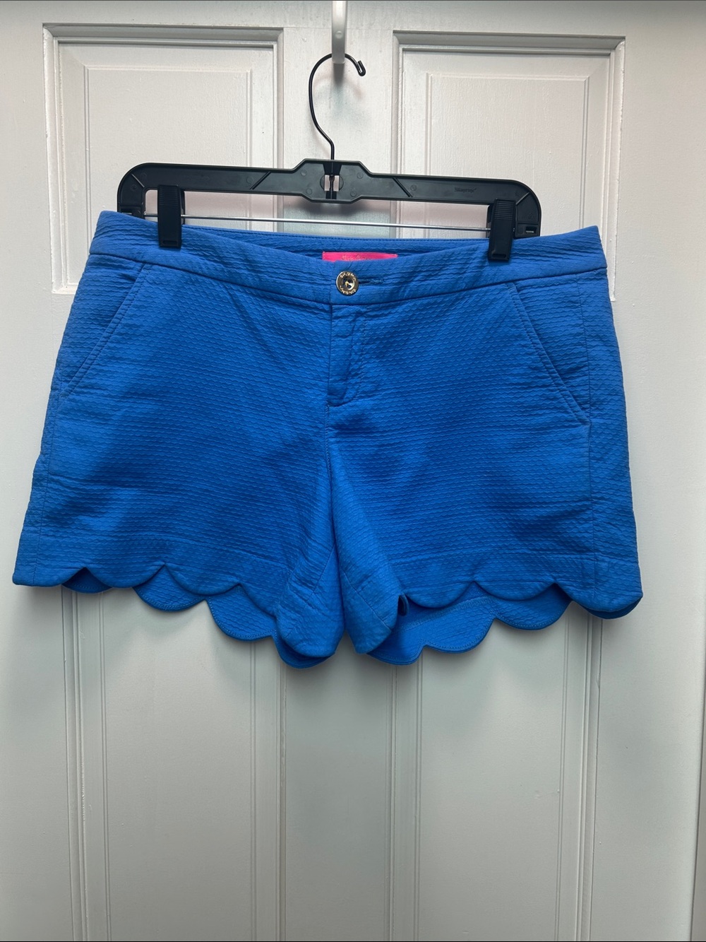Women's Scallop Hem Shorts in Bright Blue